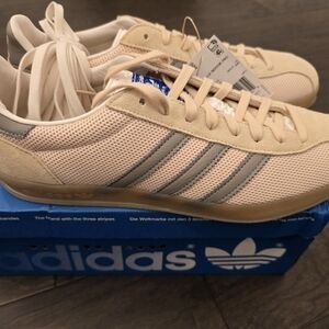 Brand New Men's 10.5 Gazelle Indoor Pro